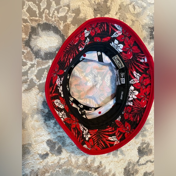 New Era XXL Chicago Bulls Windy City Red, white and black tropical bucket hat - Picture 5 of 7